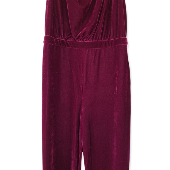 REISS JOAN Berry Red Sleeveless Open Back High Neck Velvet Straight Leg Jumpsuit - Picture 5 of 16